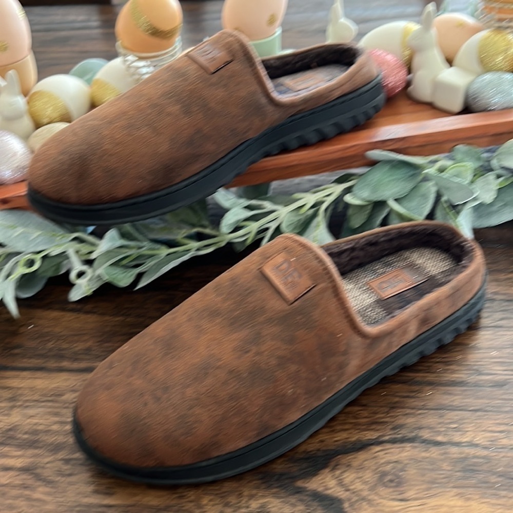 Dreamfoam house slippers | size Medium US 9/10 - Picture 2 of 6